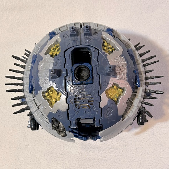 Transformers Supreme Class Cybertron Primus Unicron Action Figure. Incomplete. - Picture 13 of 13